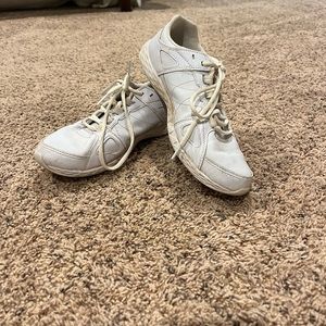 Gently used good quality cheer shoes